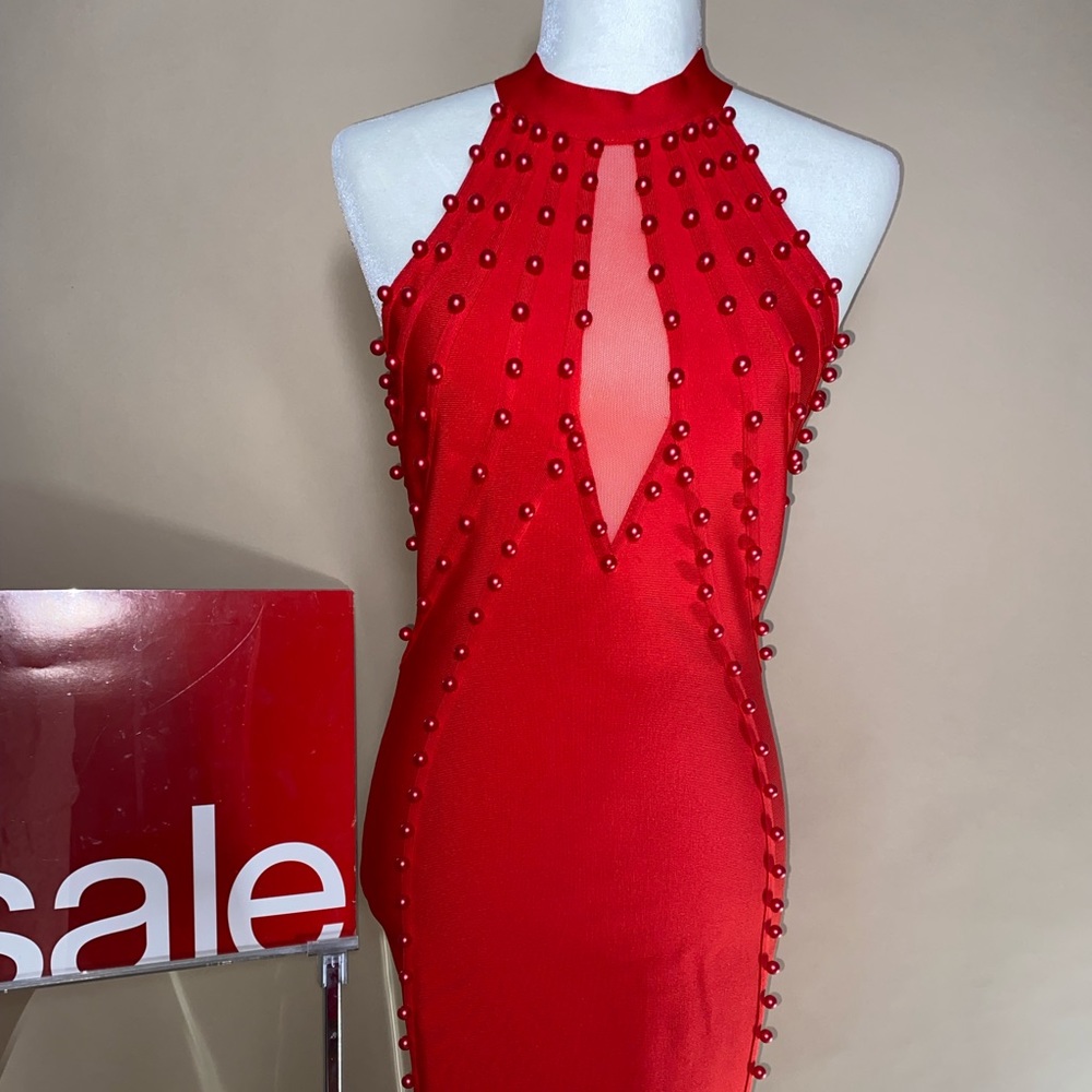 Pearl bandage dress.